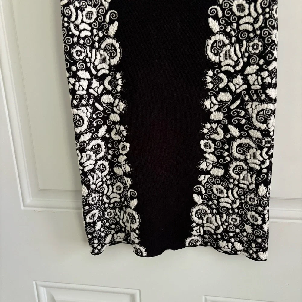 BCBG MaxAzria Fabiana Jackquard Dress, Size Small - Picture 5 of 10